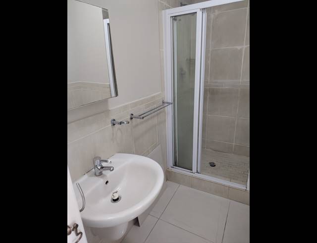 2 BEDROOM APARTMENT TO LET IN MANOR ESTATES